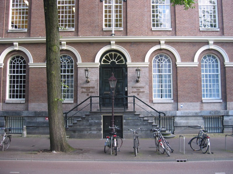 The Maagdenhuis houses the administration of the UvA and HvA